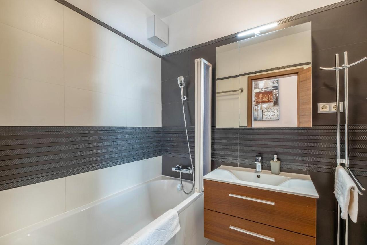 Mf Port Azur Wellness Apartments Siófok Eksteriør bilde
