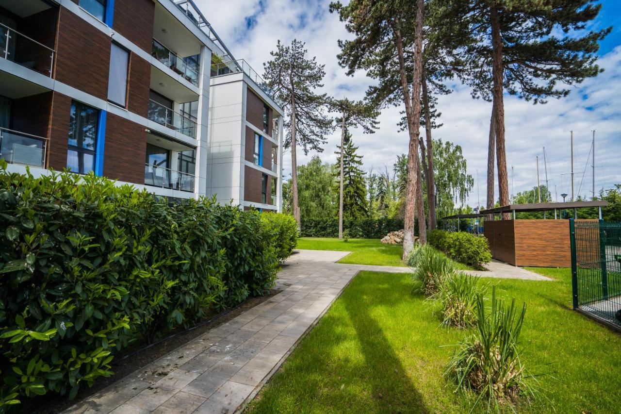 Mf Port Azur Wellness Apartments Siófok Eksteriør bilde