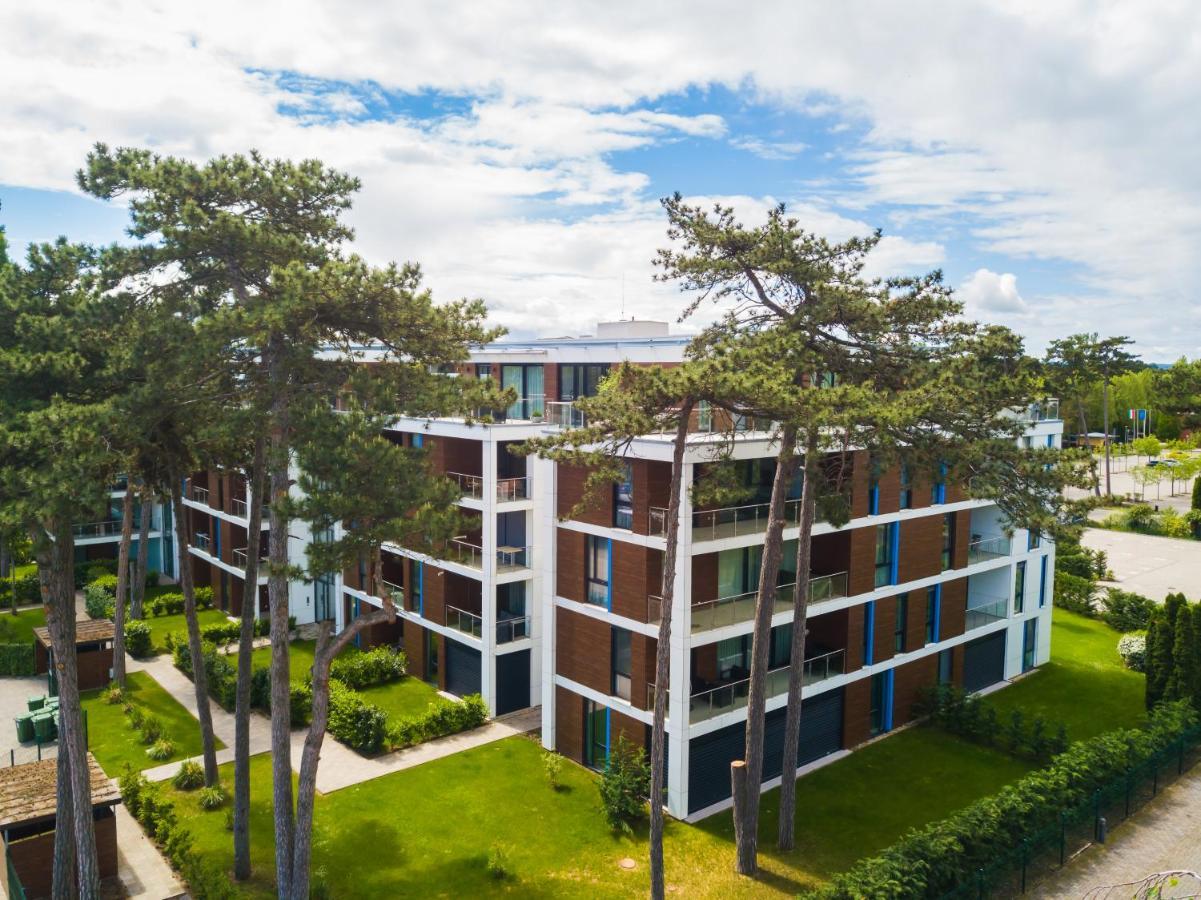 Mf Port Azur Wellness Apartments Siófok Eksteriør bilde