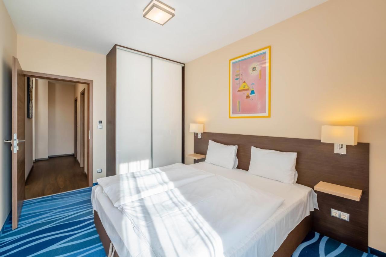 Mf Port Azur Wellness Apartments Siófok Eksteriør bilde