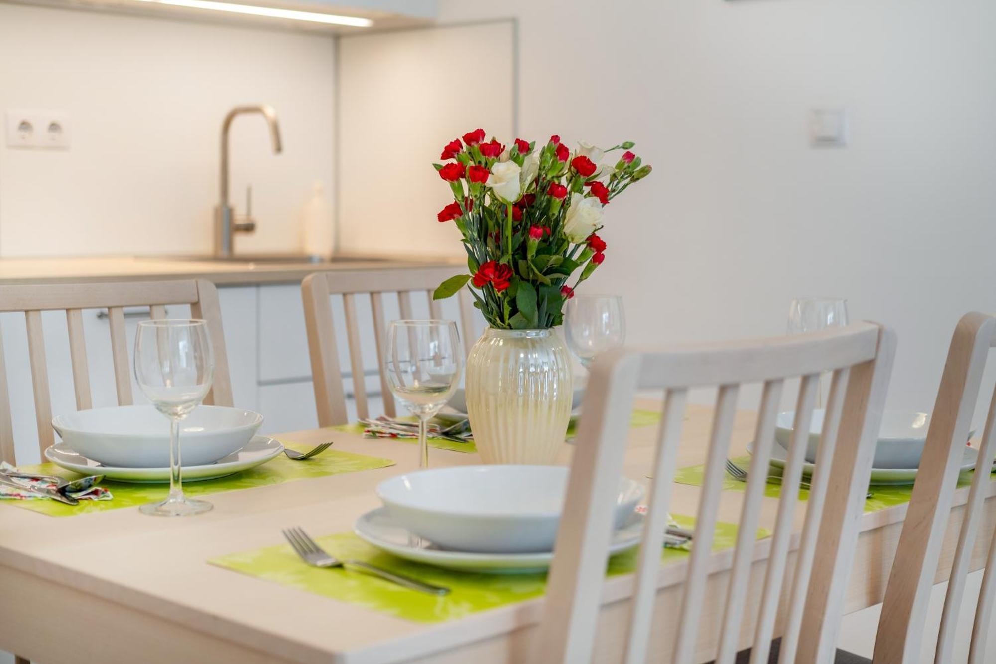 Mf Port Azur Wellness Apartments Siófok Eksteriør bilde