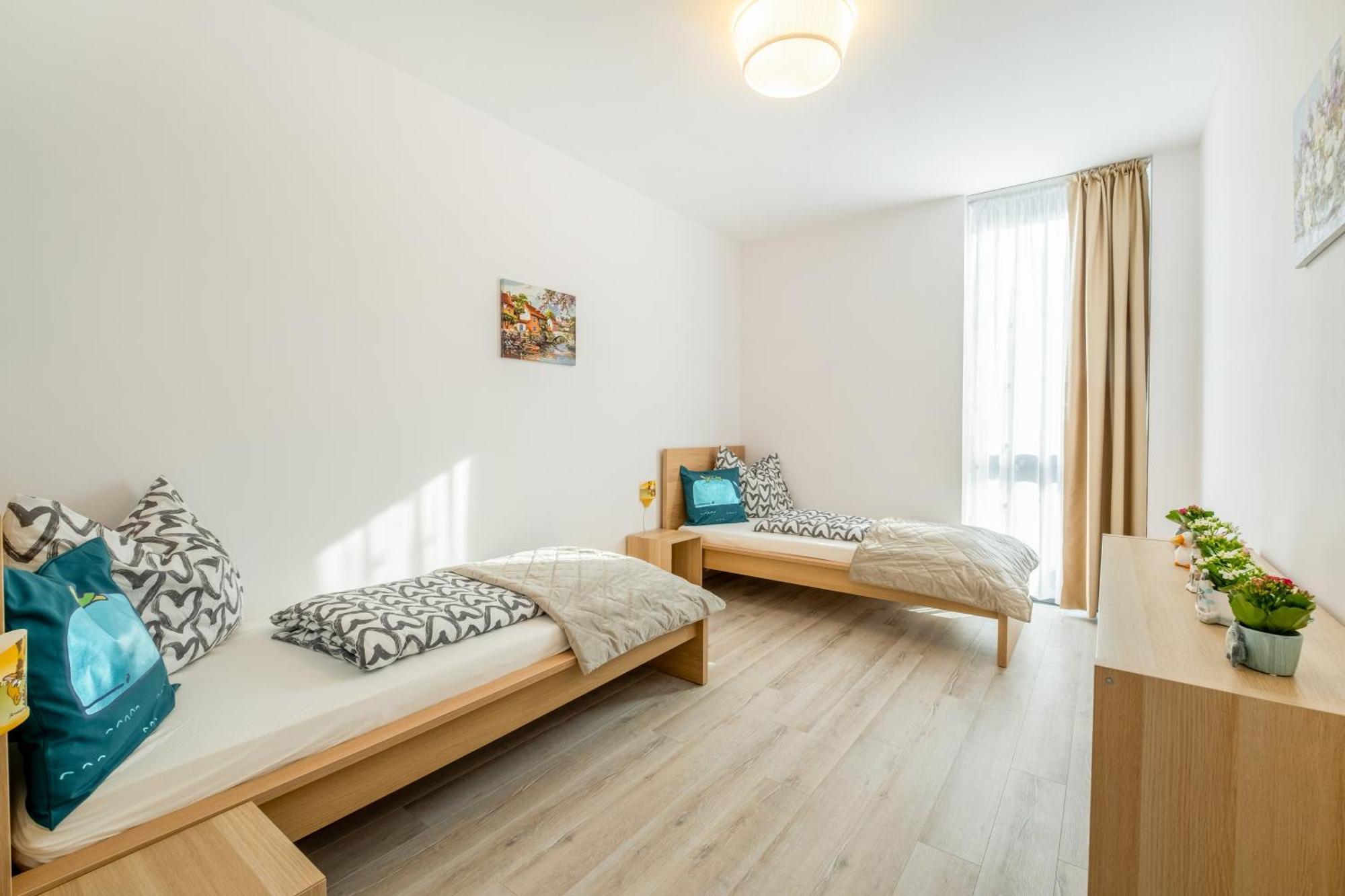 Mf Port Azur Wellness Apartments Siófok Eksteriør bilde